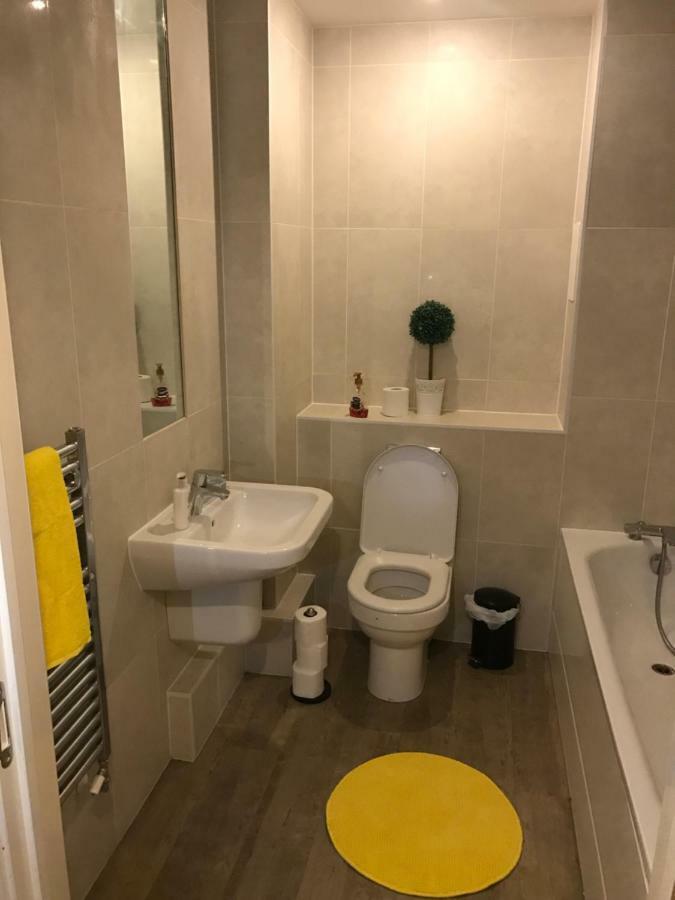 Executive Brentwood Apartment Luaran gambar