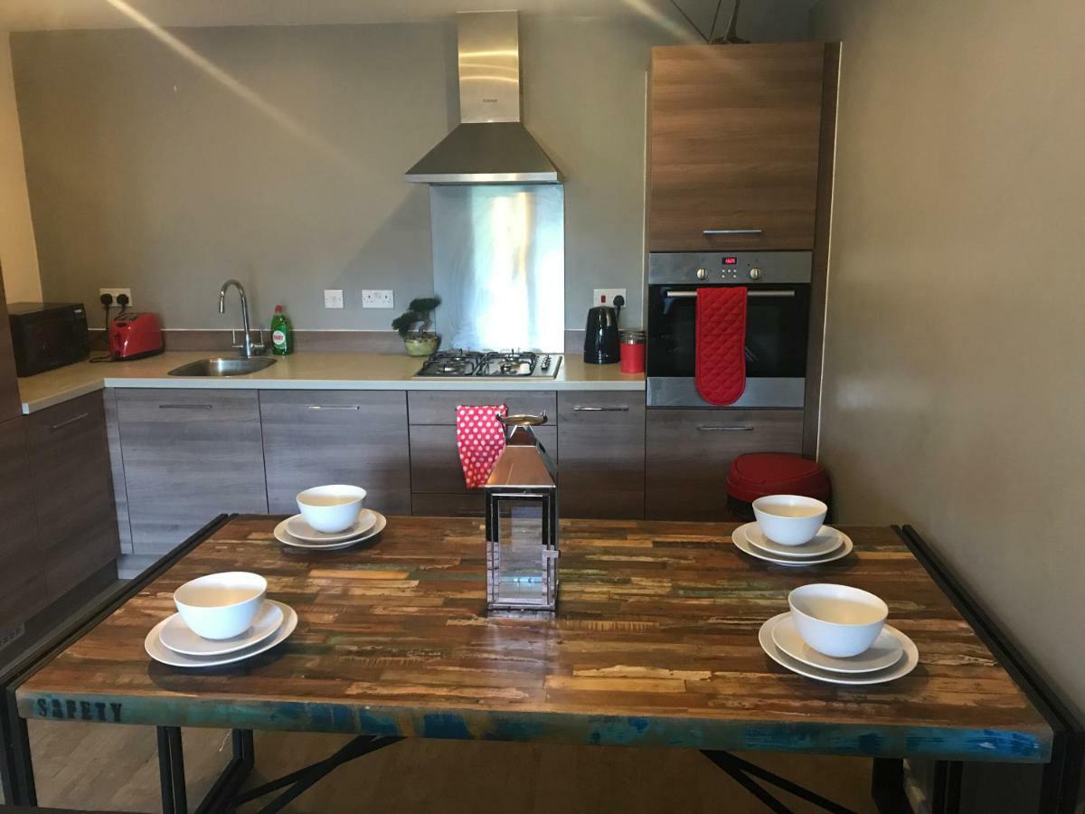 Executive Brentwood Apartment Luaran gambar
