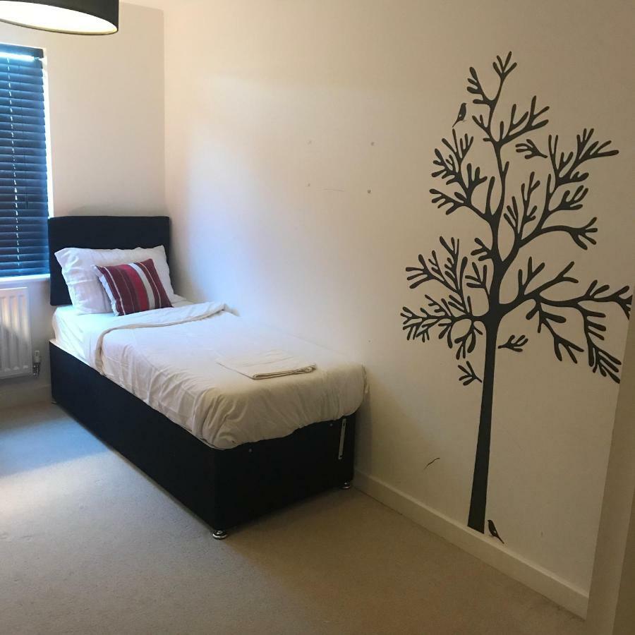 Executive Brentwood Apartment Luaran gambar